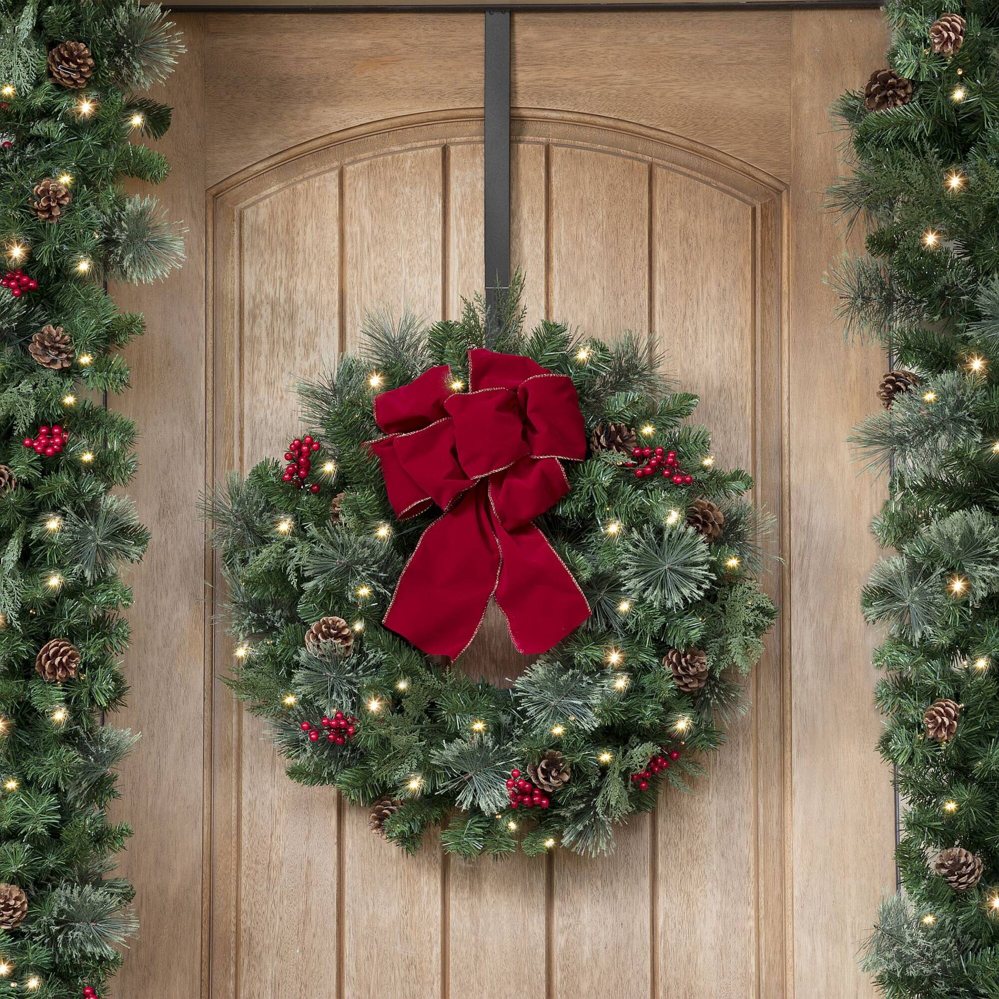 Haute Decor Adapt™ Matte Adjustable Wreath Hanger
